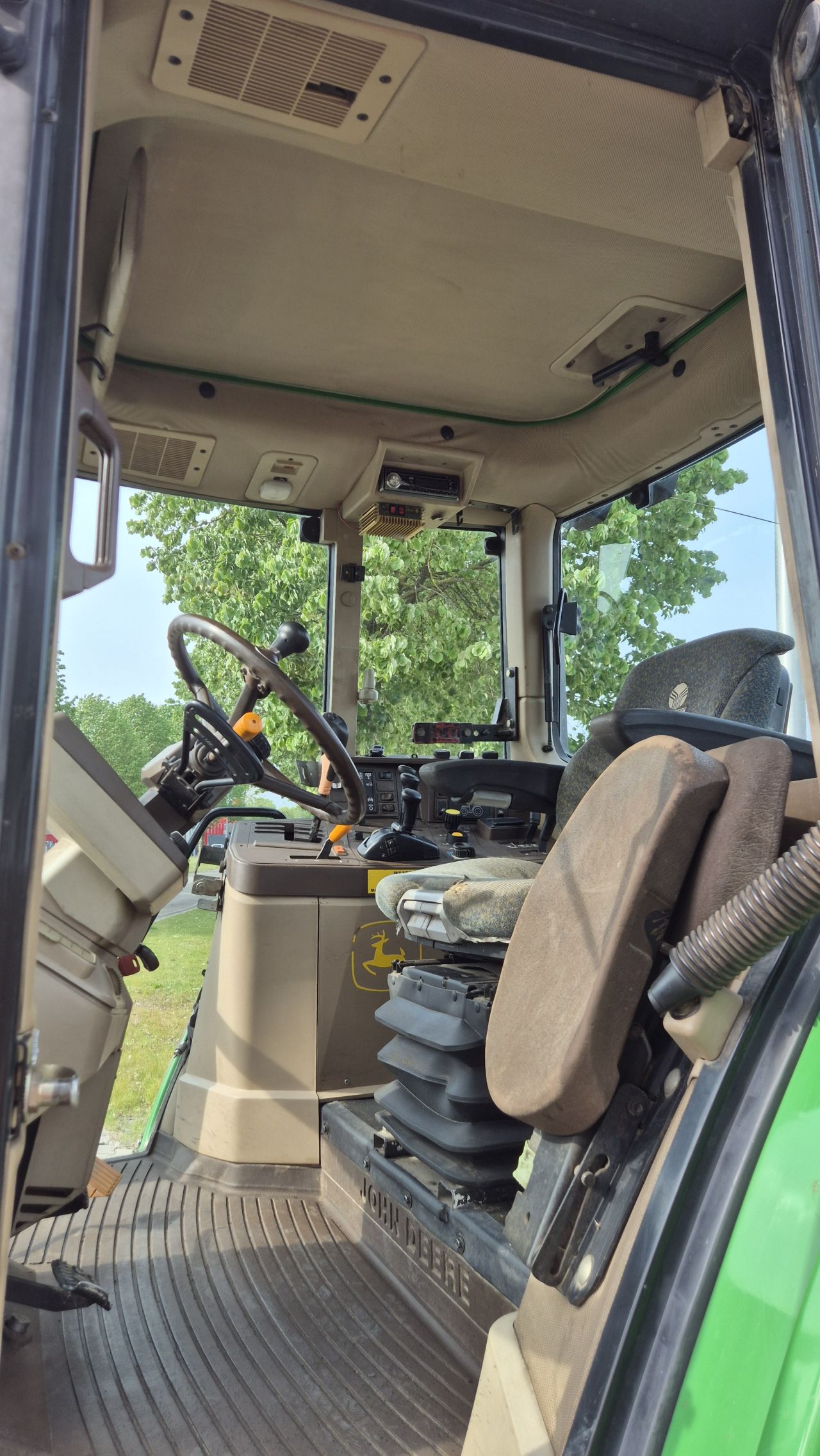 JOHN DEERE 6910 PQ+ met kruip, Airco en TLS