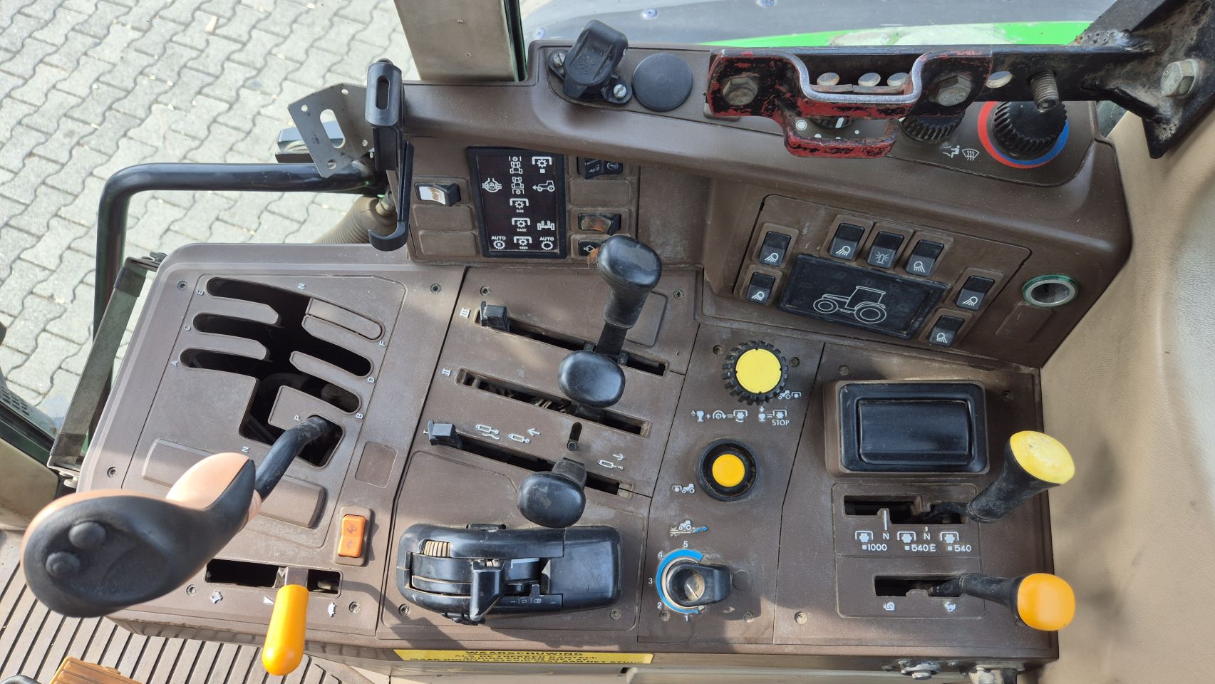 JOHN DEERE 6910 PQ+ met kruip, Airco en TLS