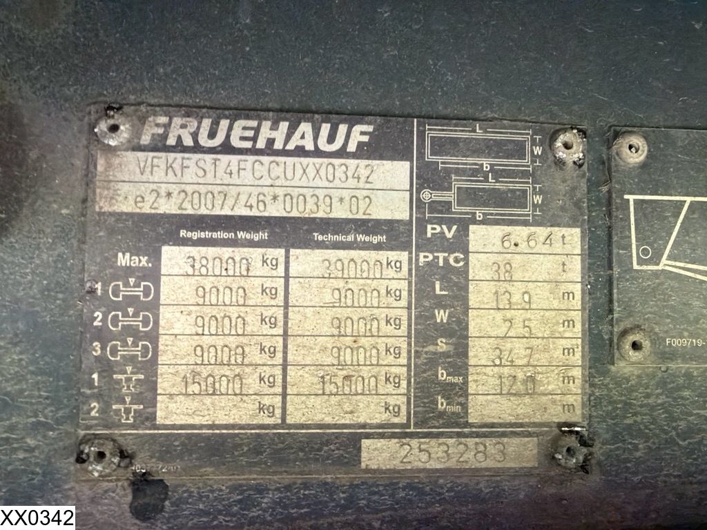 Fruehauf Tautliner Lift shaft