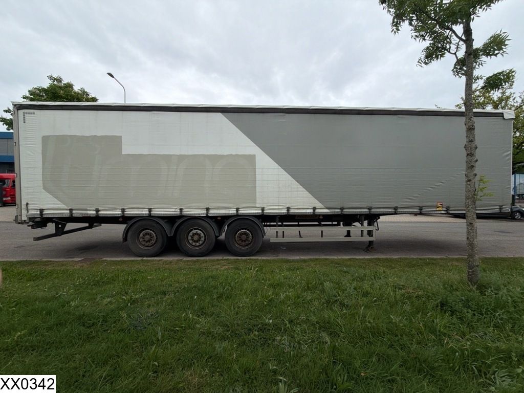 Fruehauf Tautliner Lift shaft