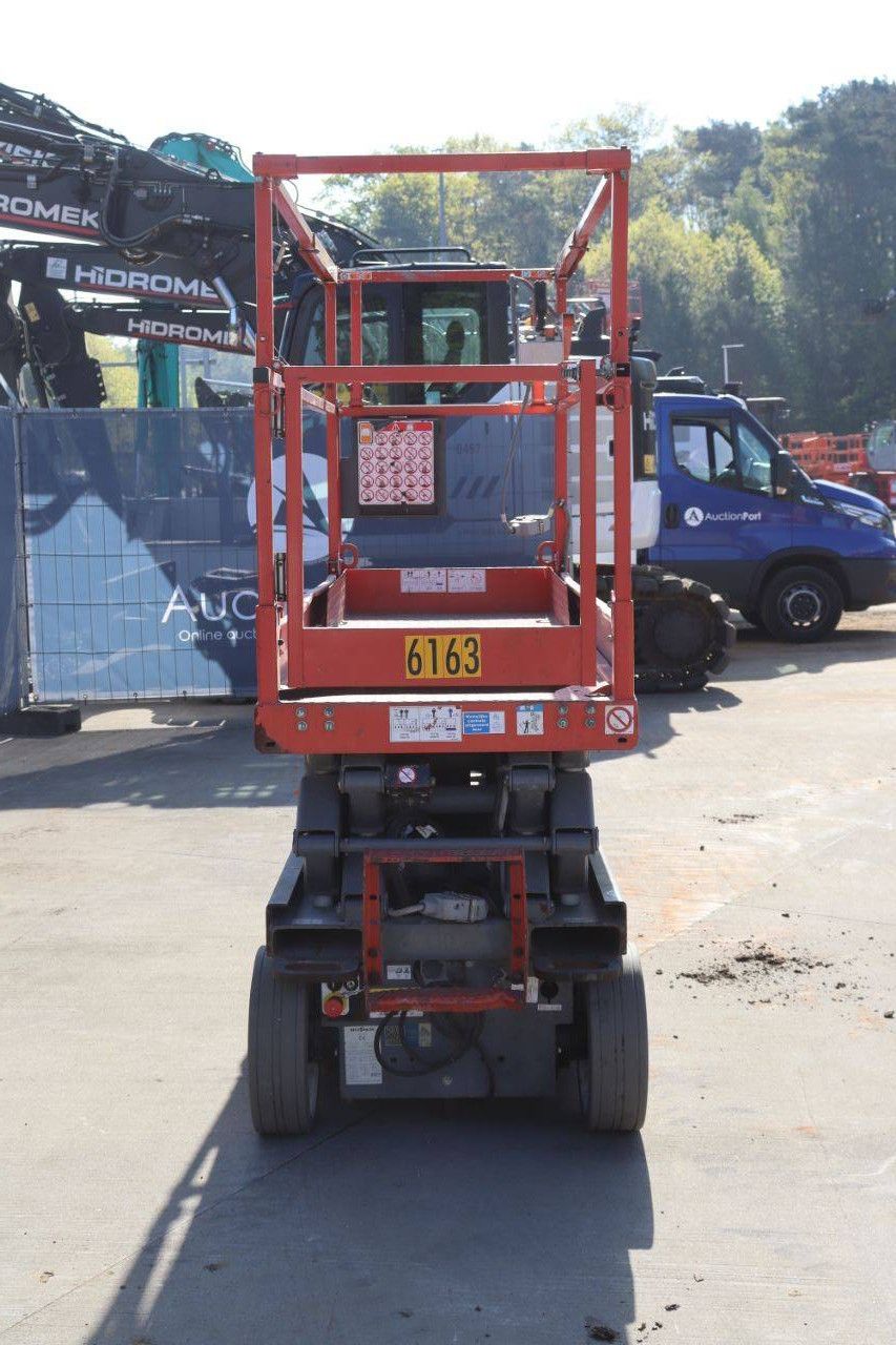 Skyjack SJ-III3220 Electric Scissor Lift 8.1m 2018