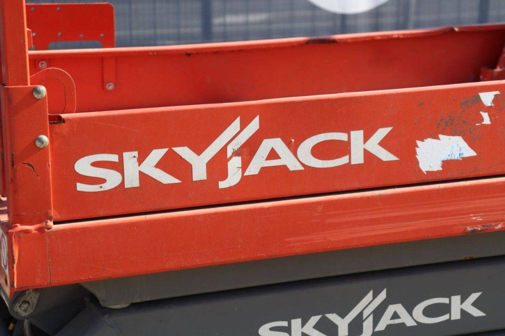 Skyjack SJ-III3220 Electric Scissor Lift 8.1m 2018
