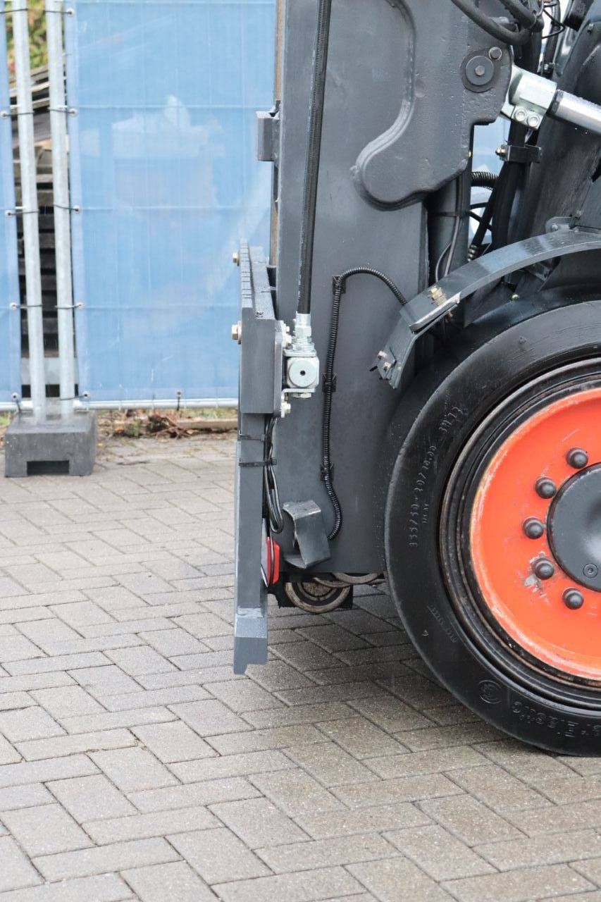 Linde E60-01 Electric Forklift 6000kg 7.5m 2017