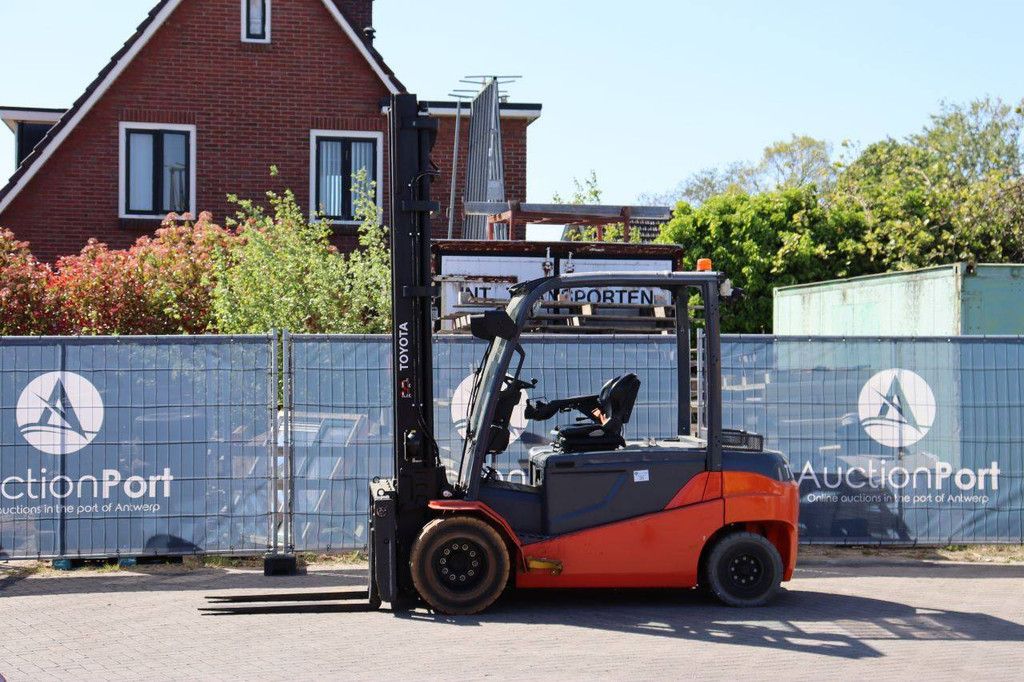 Toyota 8FBMT50 Elektrogabelstapler 5000 kg 5,5 m 2018