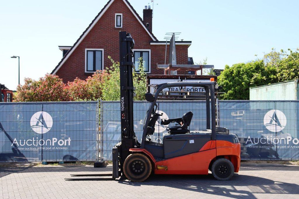 Toyota 8FBMT50 Elektrogabelstapler 5000 kg 5,5 m 2018
