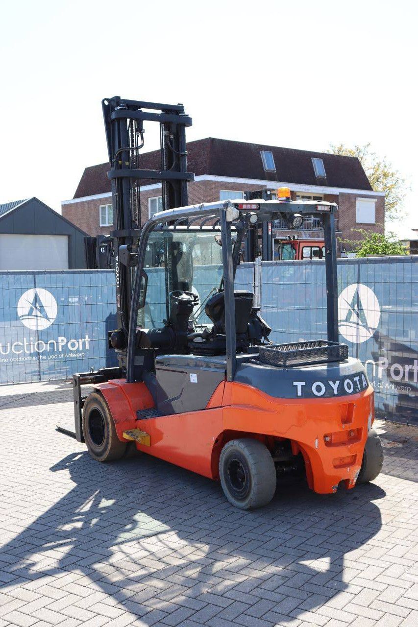 Toyota 8FBMT50 Elektrogabelstapler 5000 kg 5,5 m 2018