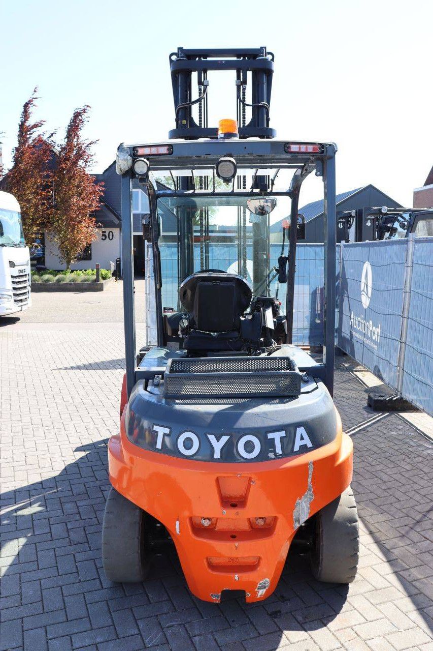 Toyota 8FBMT50 Elektrogabelstapler 5000 kg 5,5 m 2018