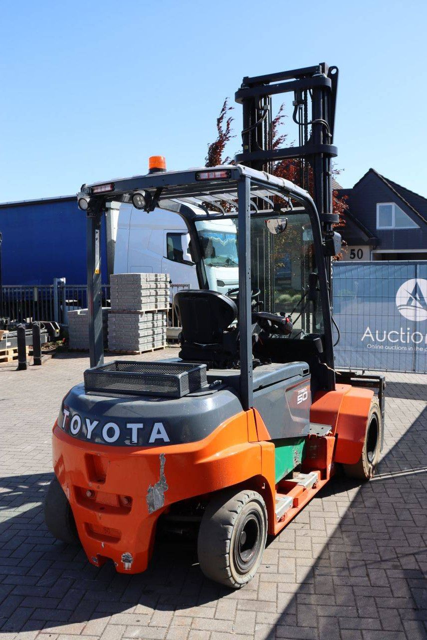 Toyota 8FBMT50 Elektrogabelstapler 5000 kg 5,5 m 2018