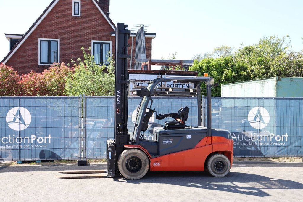 Toyota 8FBMT50 Elektrogabelstapler 5000 kg 5,5 m 2018