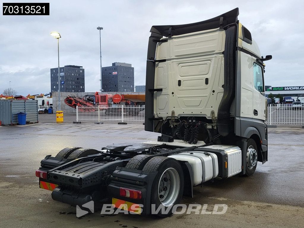 Mercedes Actros 1845 4X2 Bigspace Lowdeck Mirrorcam 2x Tank