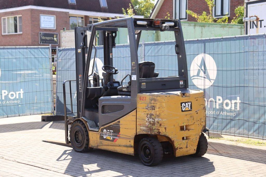 Caterpillar 2EP5000 Electric Forklift 2260kg 3.1m