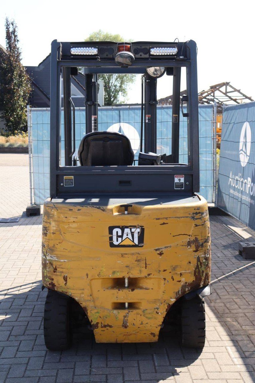 Caterpillar 2EP5000 Electric Forklift 2260kg 3.1m