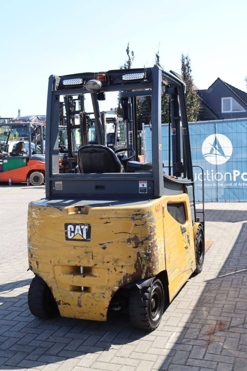 Caterpillar 2EP5000 Electric Forklift 2260kg 3.1m