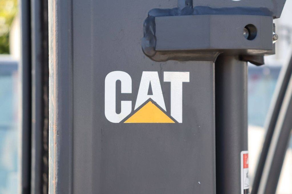Caterpillar 2EP5000 Electric Forklift 2260kg 3.1m