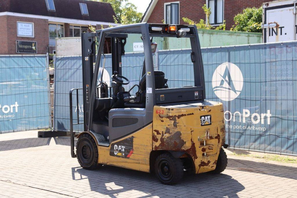 Caterpillar 2EP5000 Elektrogabelstapler, 2260 kg, 3,1 m