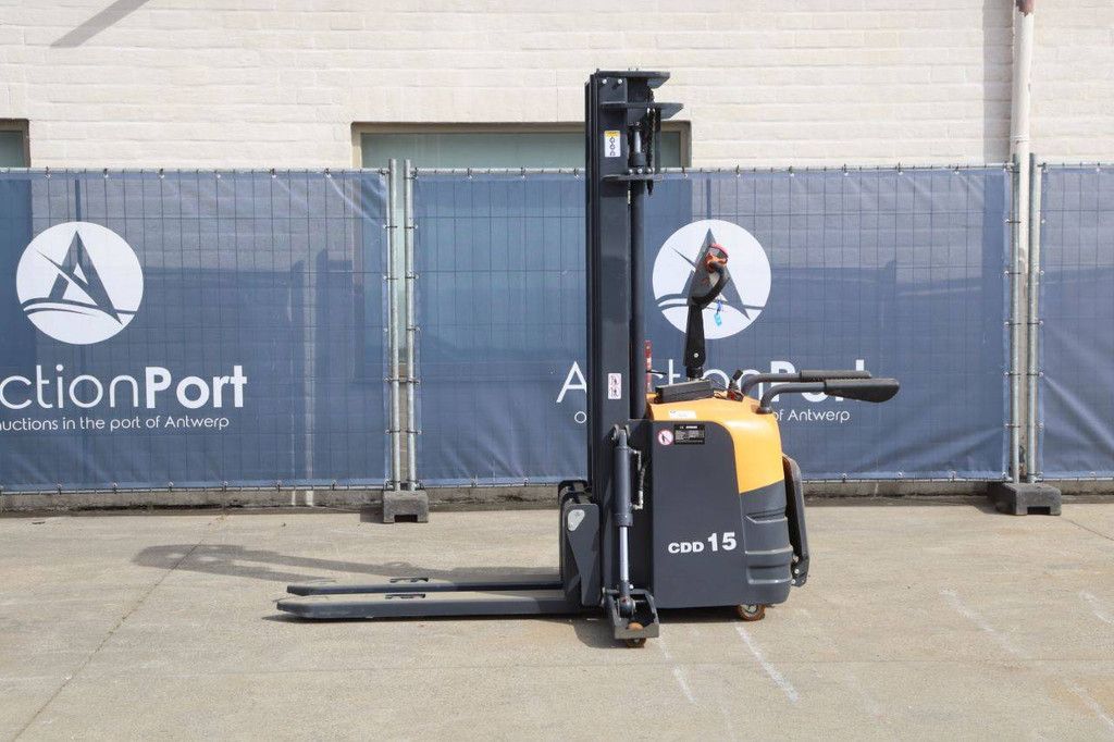 Nycheki EW15 Electric Stacker 1500kg 5.5m New