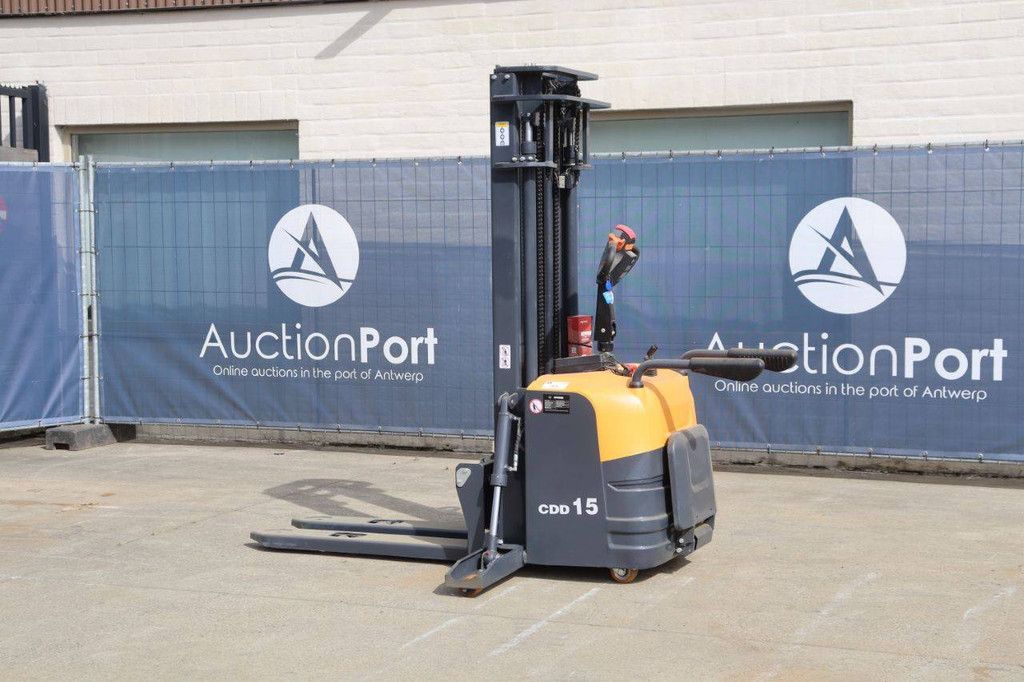 Nycheki EW15 Electric Stacker 1500kg 5.5m New