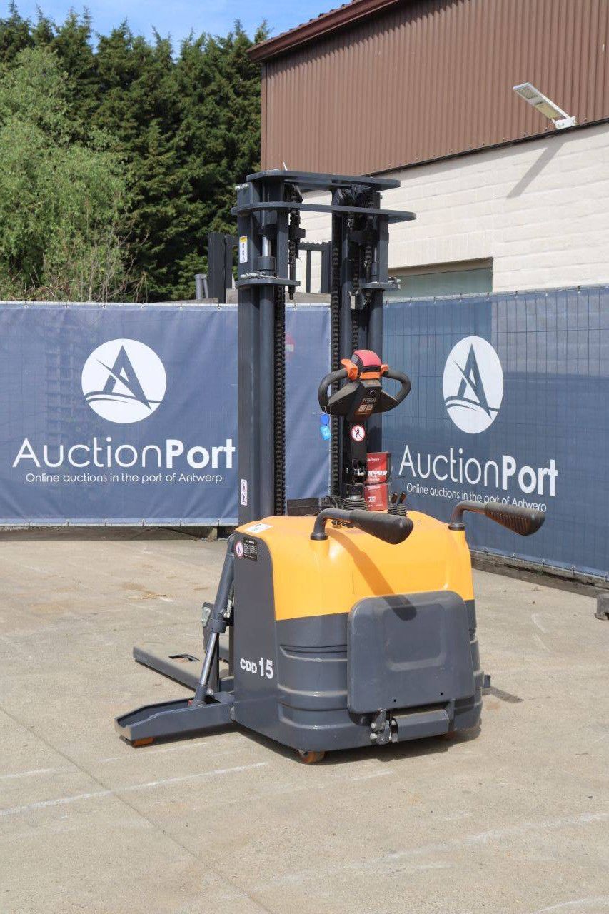 Nycheki EW15 Electric Stacker 1500kg 5.5m New