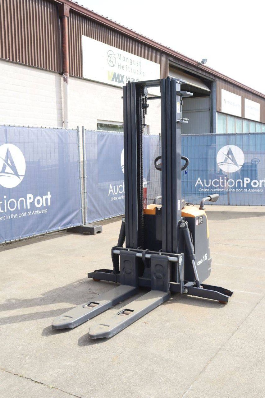 Nycheki EW15 Electric Stacker 1500kg 5.5m New