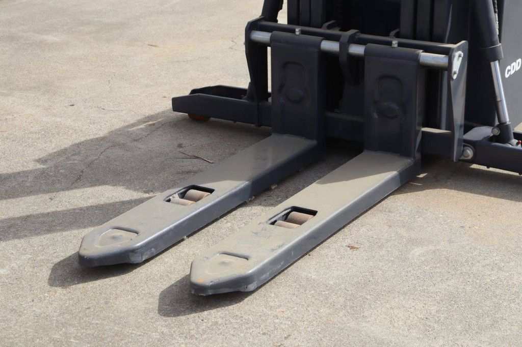 Nycheki EW15 Electric Stacker 1500kg 5.5m New