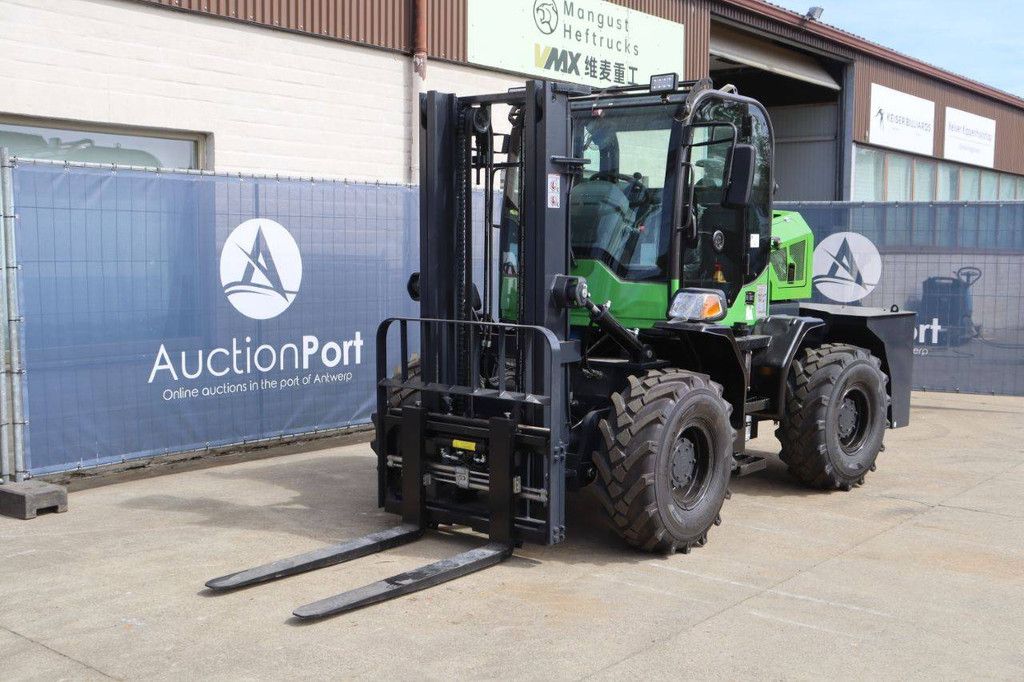 Nycheki VMX Diesel Rough Terrain Forklift 4m New