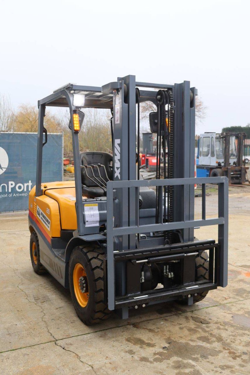 Forklift VMAX CPD25 Diesel 2500kg 3.0m 2023 New