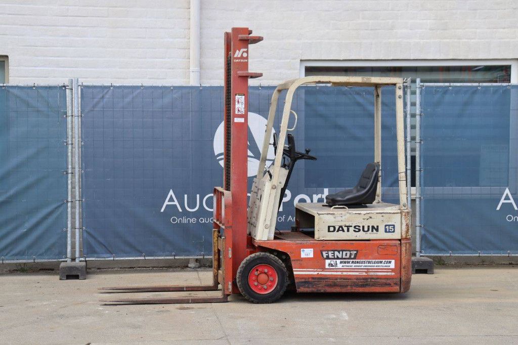 Nissan Datsun 15 NA0YL15U Elektro-Gabelstapler, 1350 kg, 3,7 m