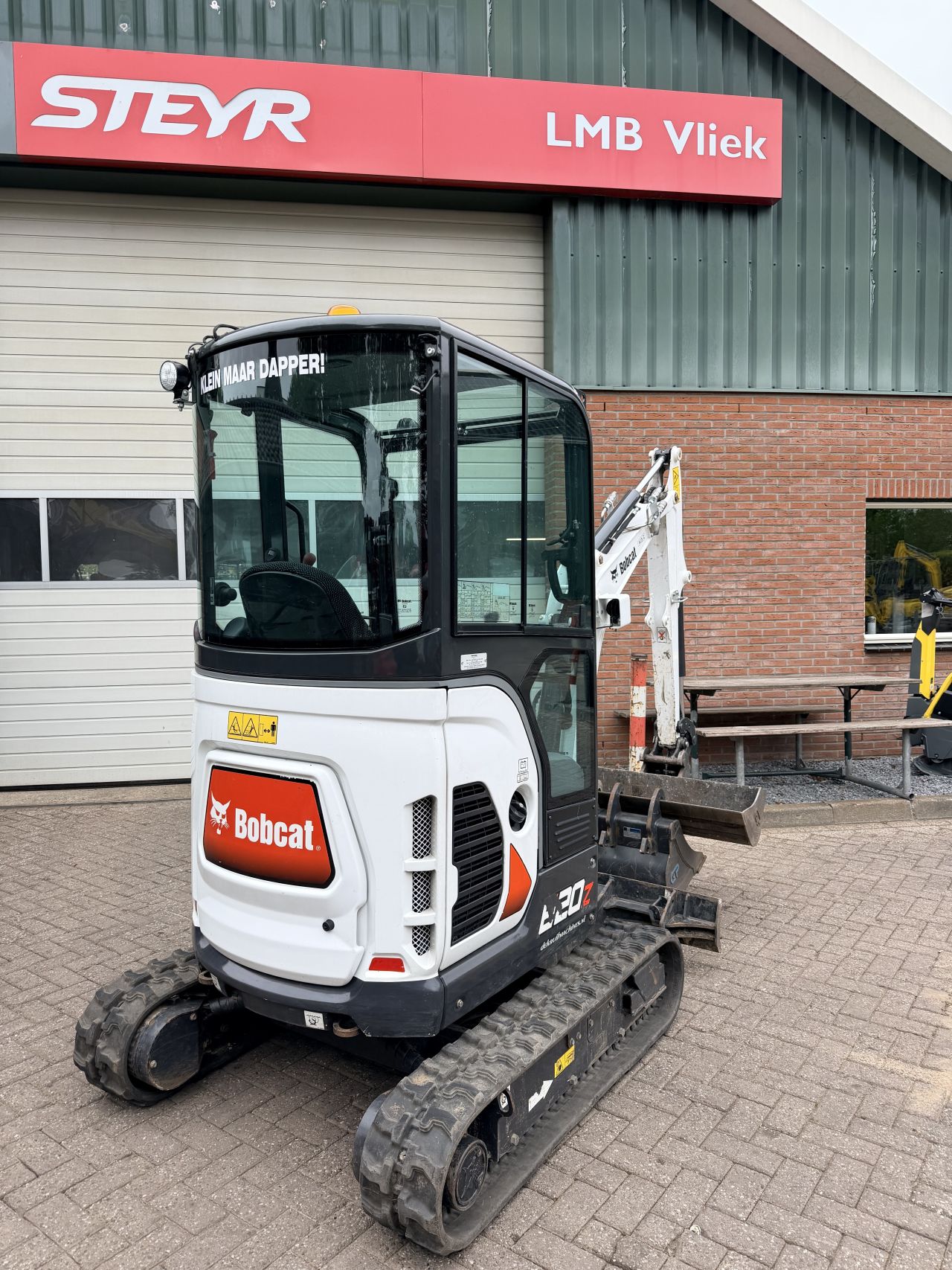 Bobcat E20z minigraver