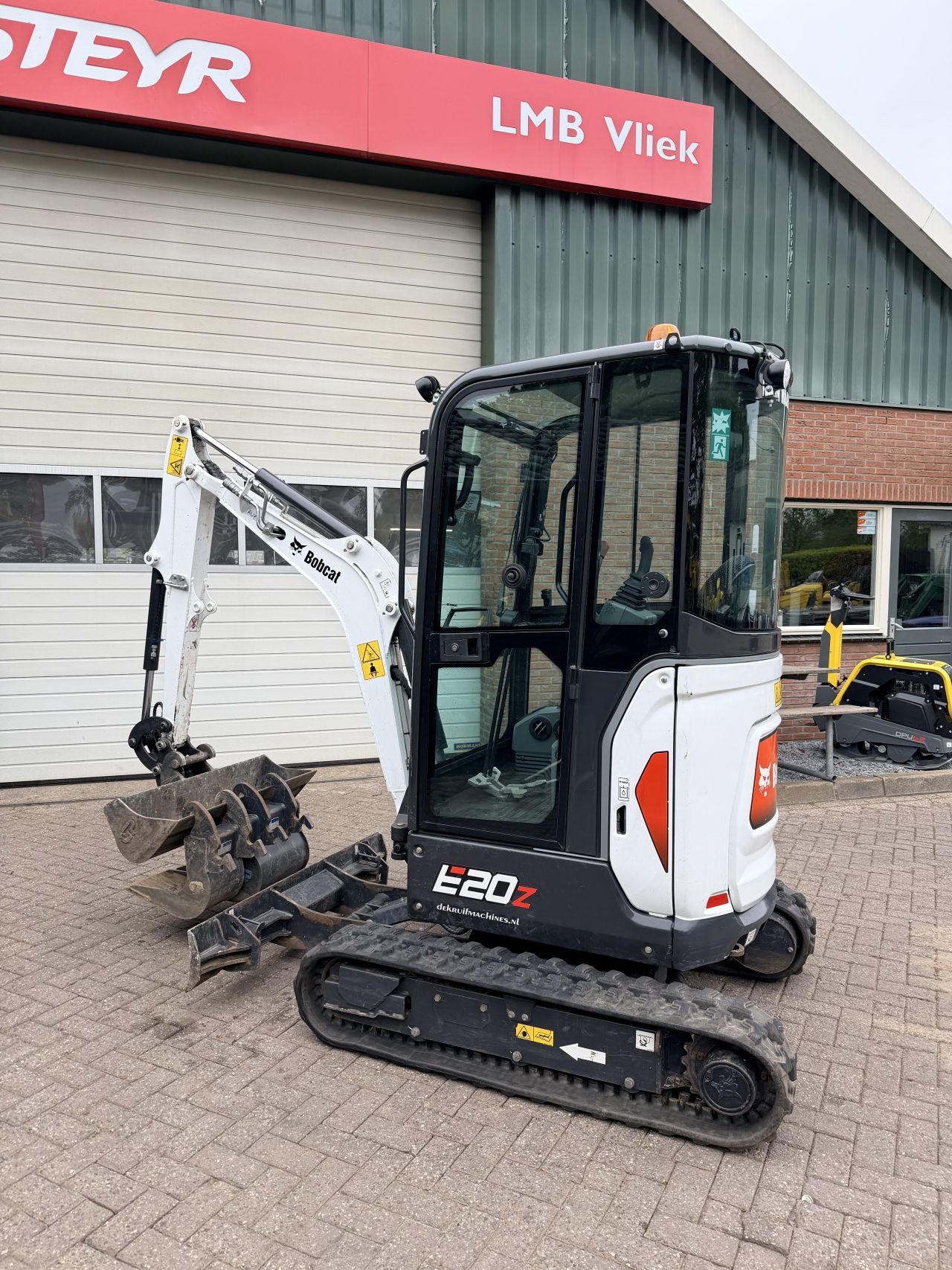 Bobcat E20z minigraver