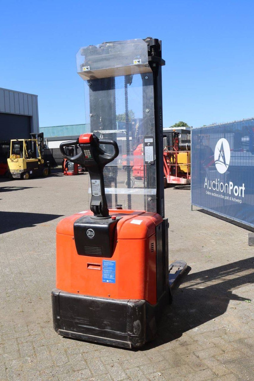 Stacker BT SPE160L Electric 2000kg 5.4m 2012