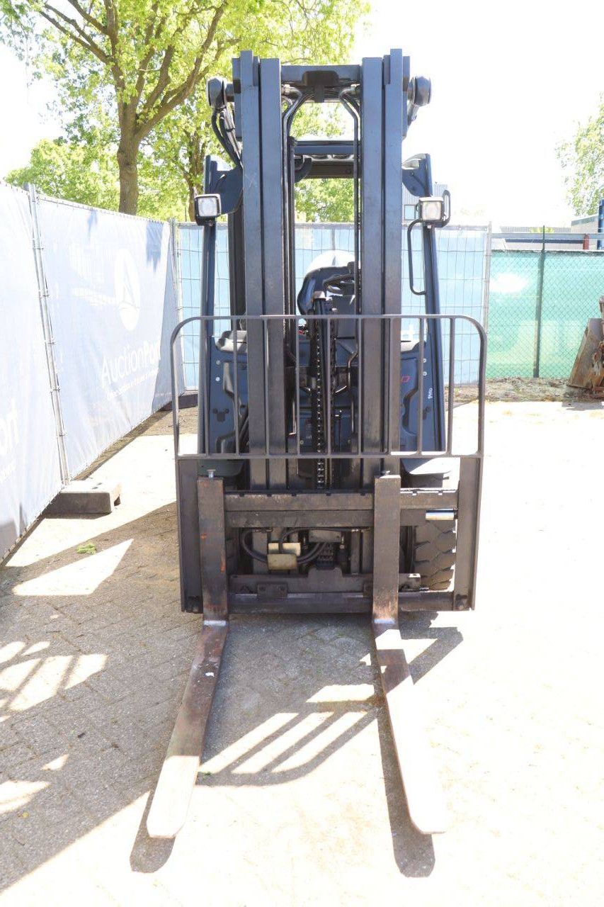 Forklift Linde E30L-01 Electric 3000kg 7m 2012