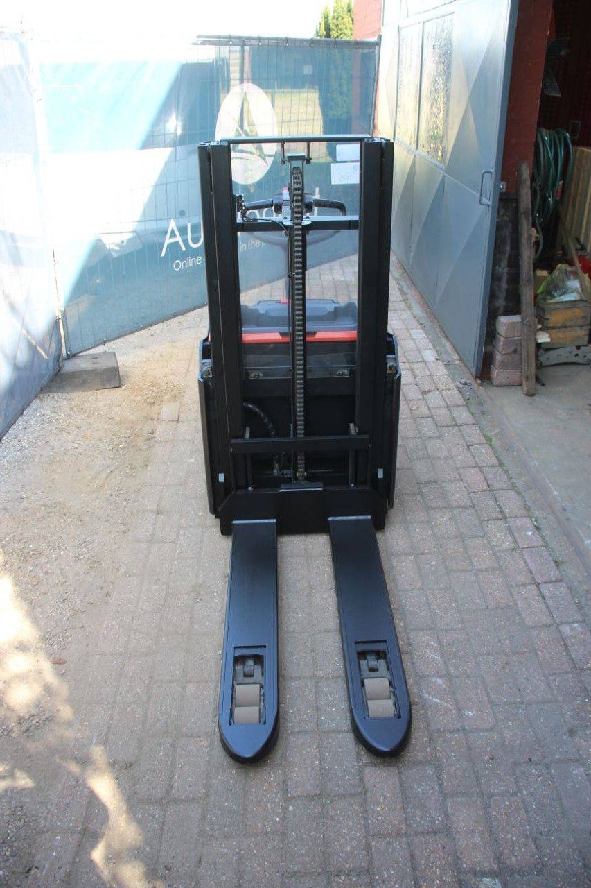 Toyota SWE200D Electric Stacker 2000kg 2.1m 2023