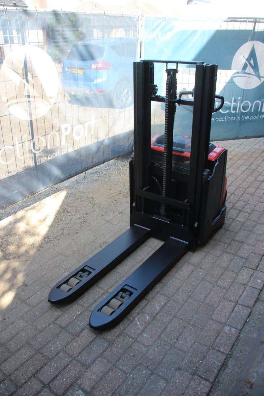 Toyota SWE200D Electric Stacker 2000kg 2.1m 2023