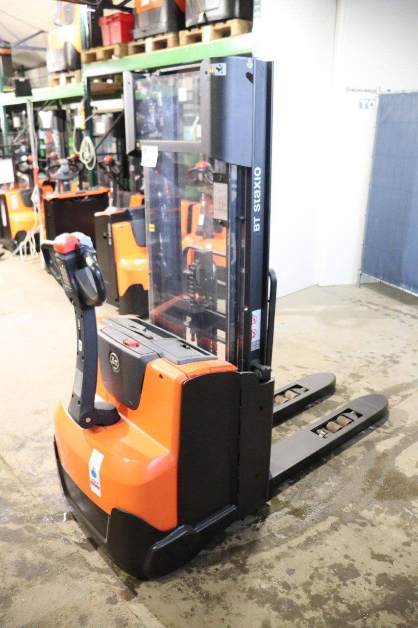 Stapelaar Toyota BT SWE140L Elektrisch 1400kg 2.7m 2014