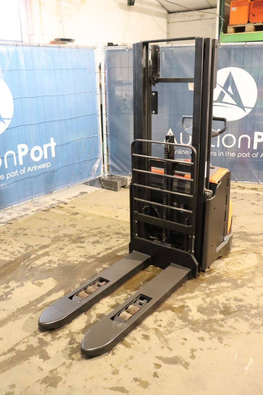 Stapelaar Toyota BT SWE140L Elektrisch 1400kg 2.7m 2014
