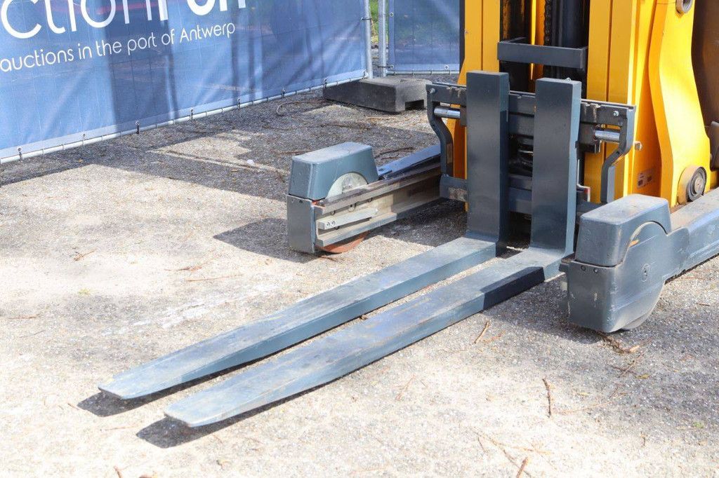 Jungheinrich ETV320 Elektro-Schubmaststapler 2000 kg 8,42 m