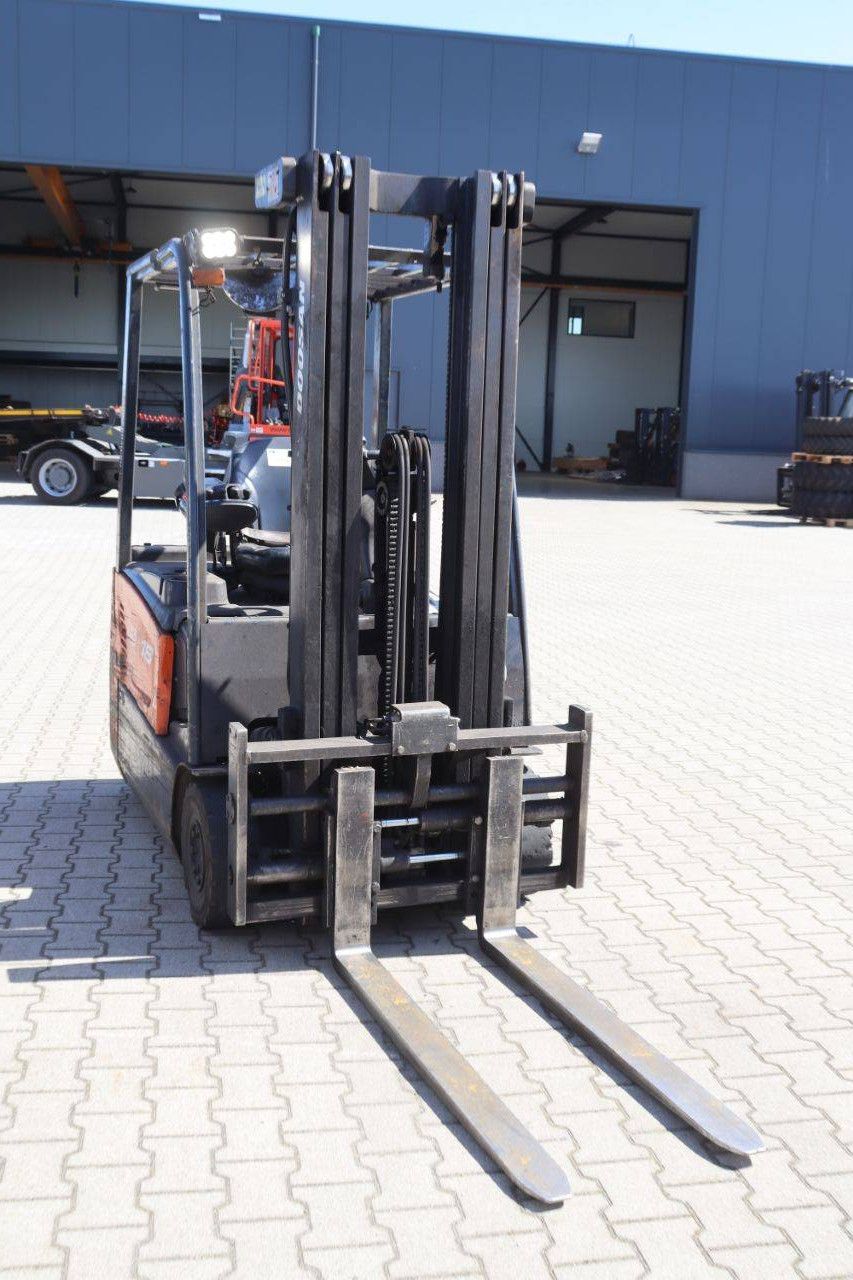 Doosan B18-T7 Electric Forklift 1750kg 4.75m 2015