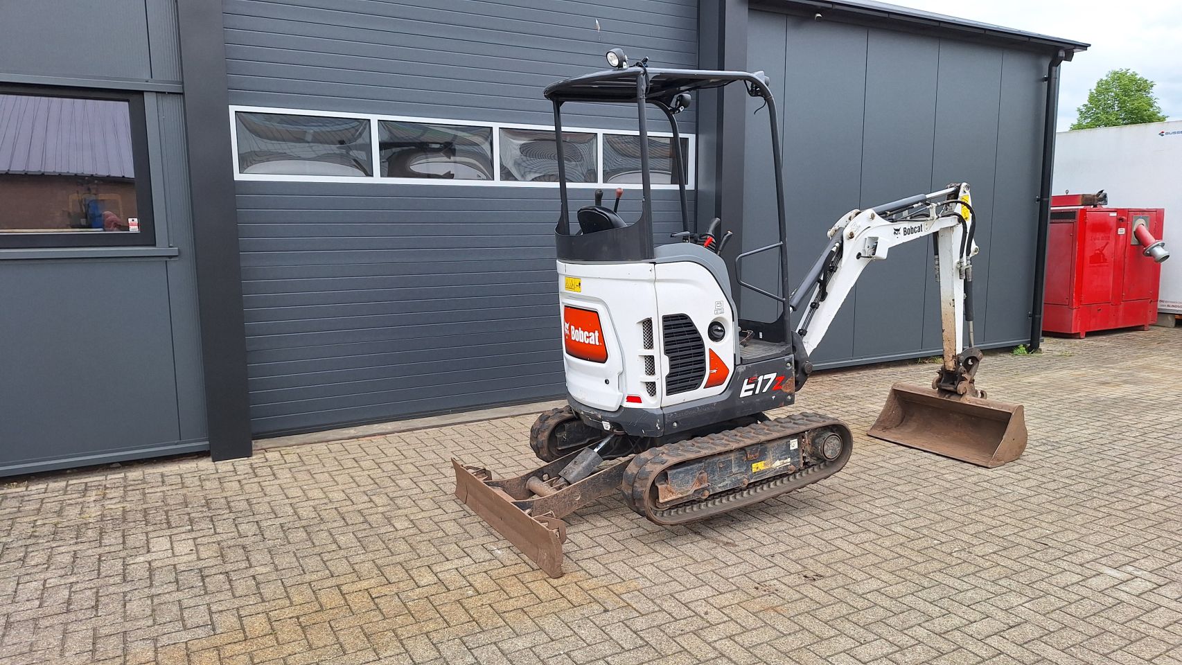 Minigraver cat 301.7(2017) eb Bobcat E17(2019)