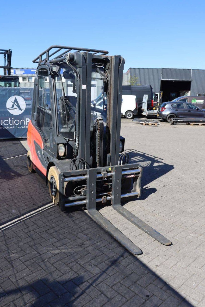 Linde H30D-01 Diesel-Gabelstapler 3000 kg 2020