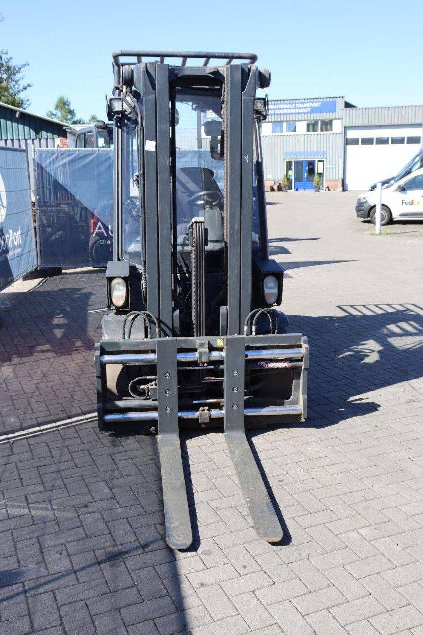 Linde H30D-01 Diesel-Gabelstapler 3000 kg 2020