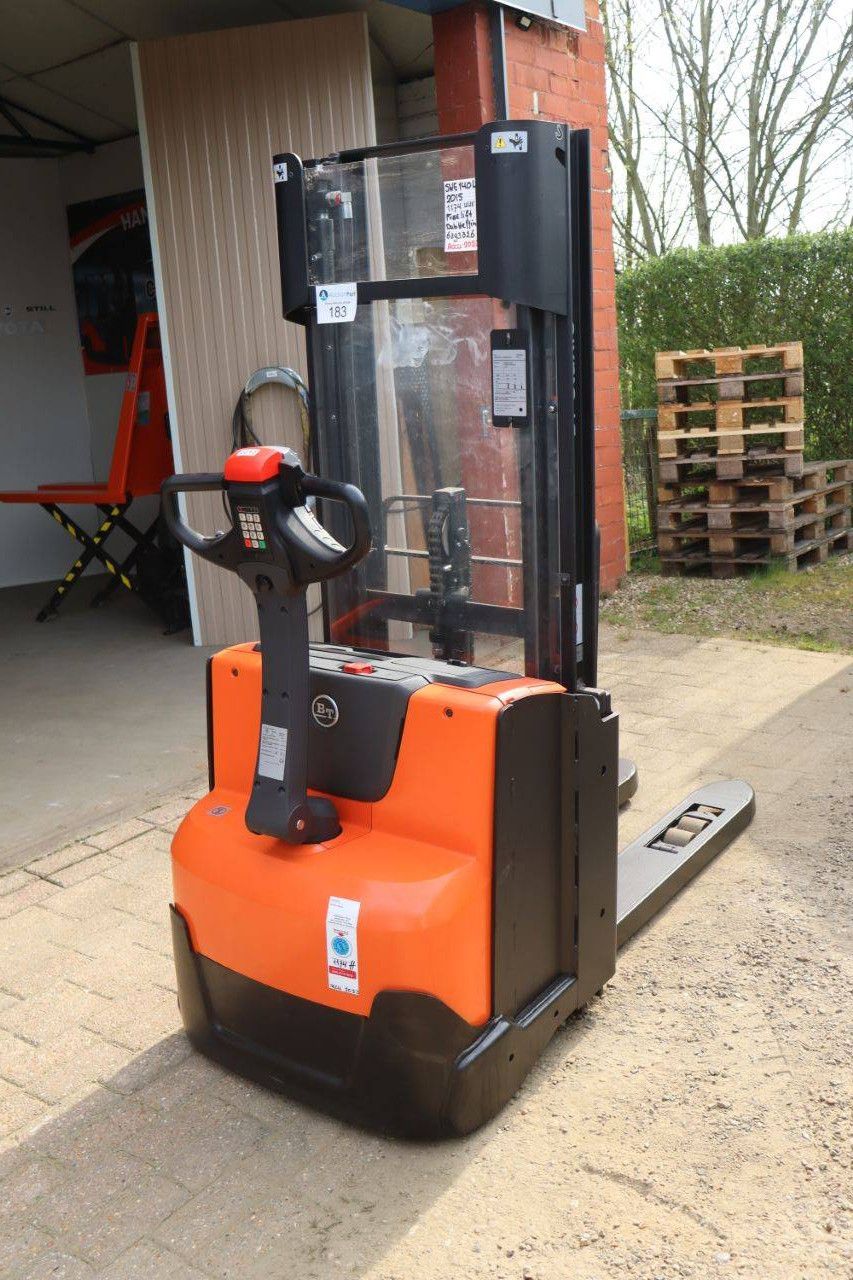 Stacker BT SWE 140L Electric 1400kg 2.65m 2015