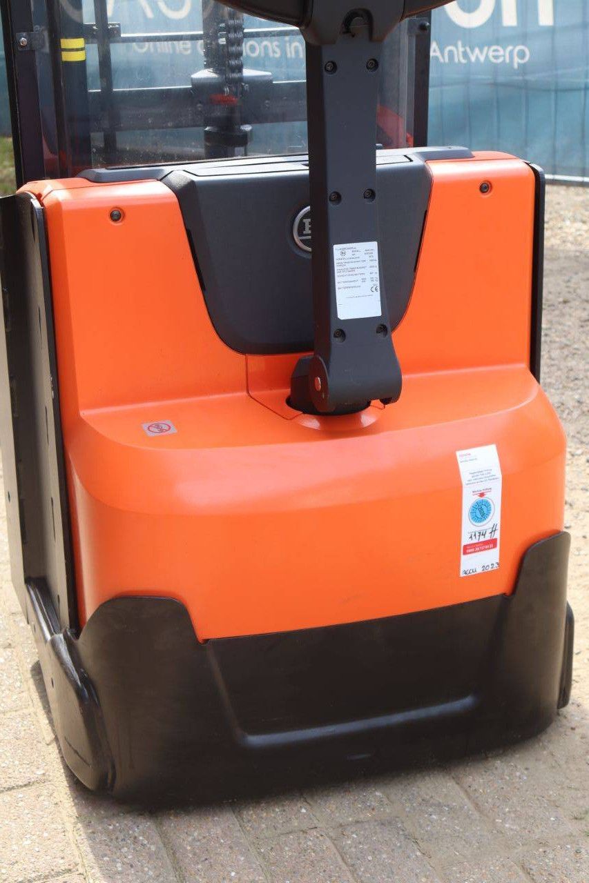 Stacker BT SWE 140L Electric 1400kg 2.65m 2015