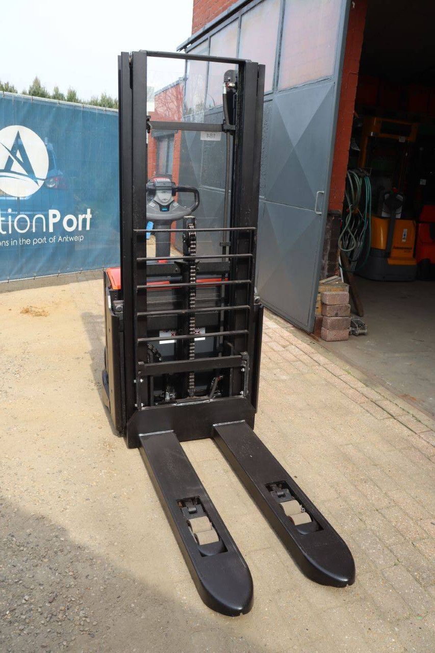 Stapelaar BT SWE140L Elektrisch 1400kg 2.65m 2015