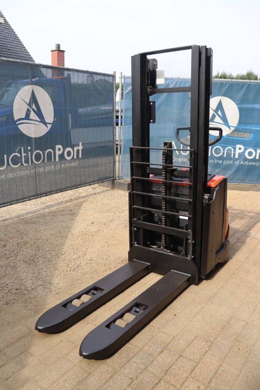 Stapelaar BT SWE140L Elektrisch 1400kg 2.65m 2015