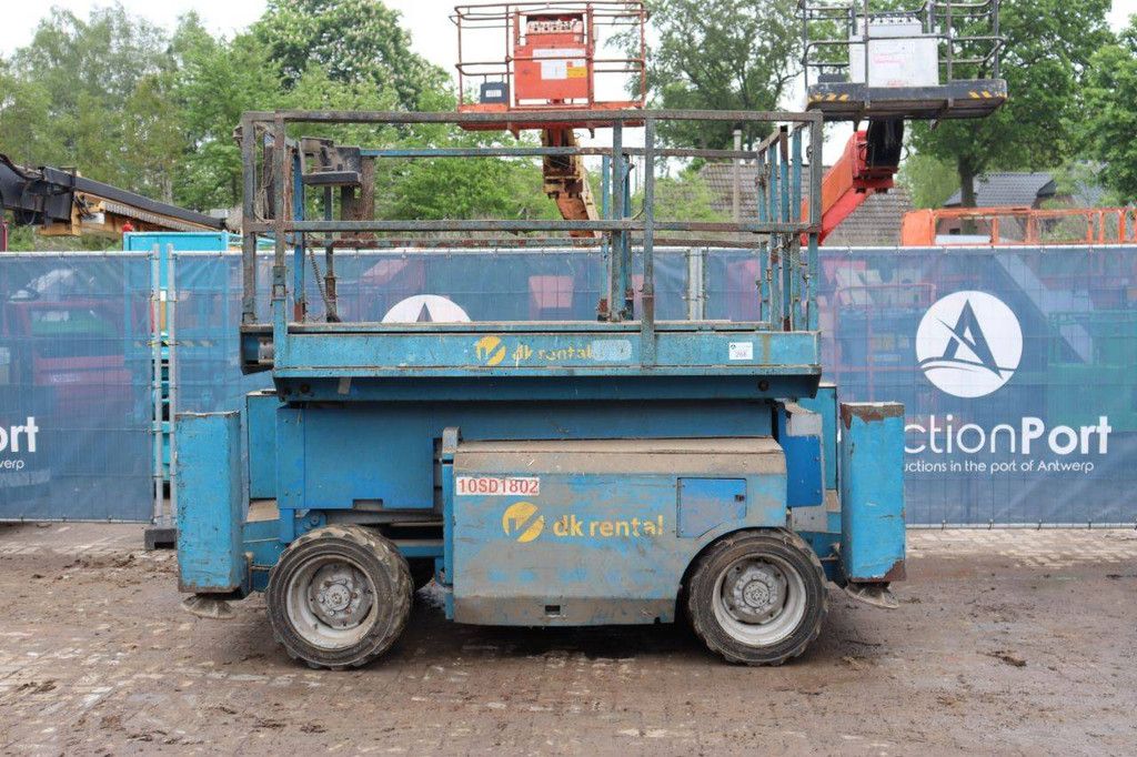 Scherenarbeitsbühne Genie GS-3268 Diesel 11,75 m 2006