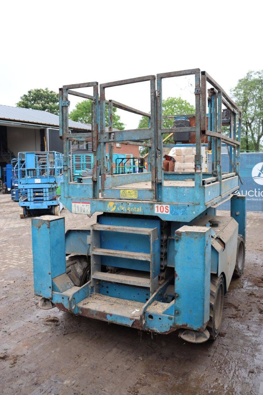 Scherenarbeitsbühne Genie GS-3268 Diesel 11,75 m 2006