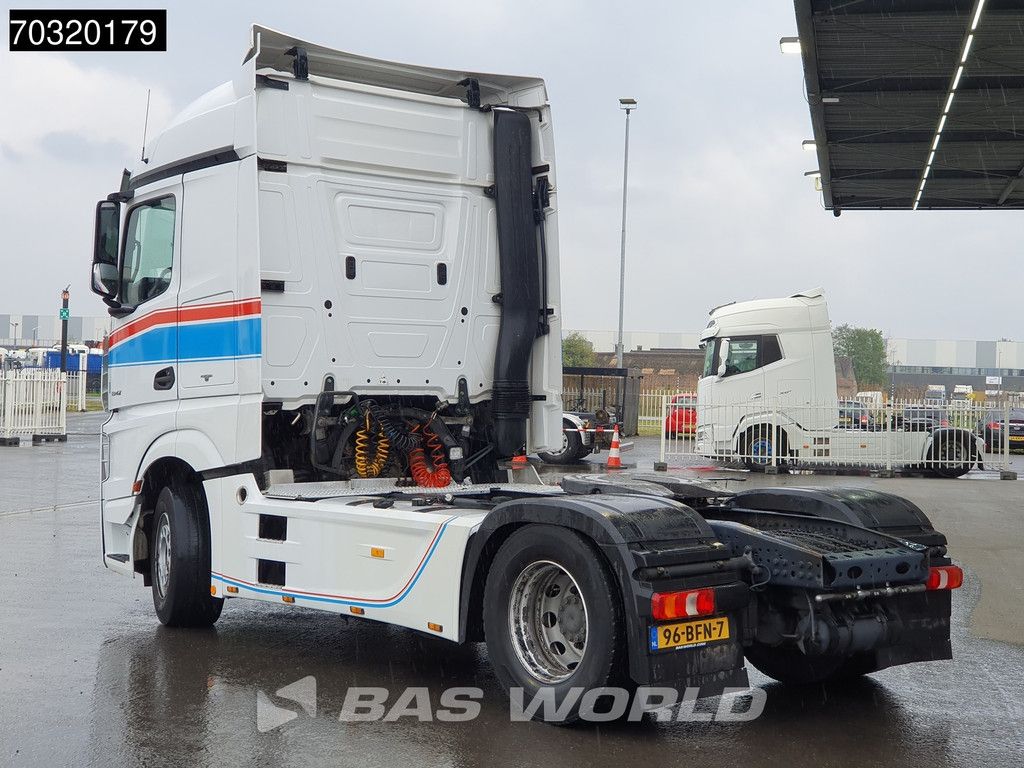 Mercedes Actros 1942 4X2 NL-Truck StreamSpace 2xTanks