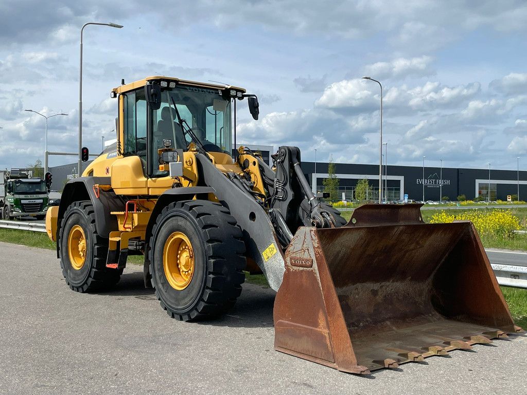 Volvo L90H
