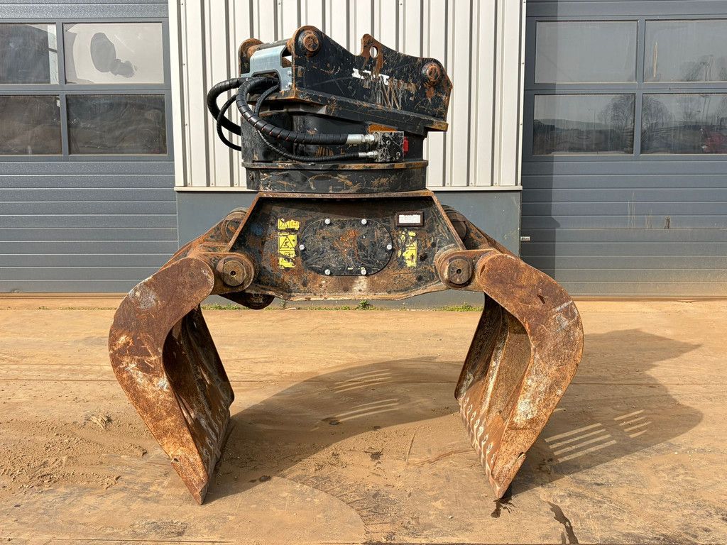 Caterpillar G320B-D