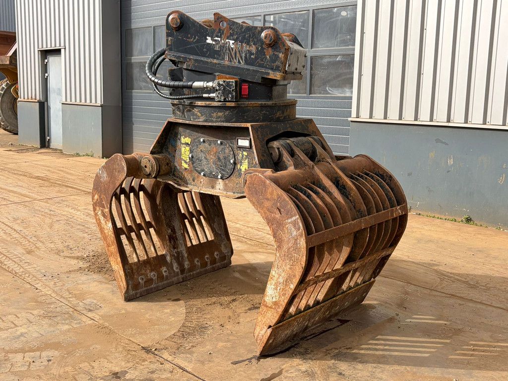 Caterpillar G320B-D